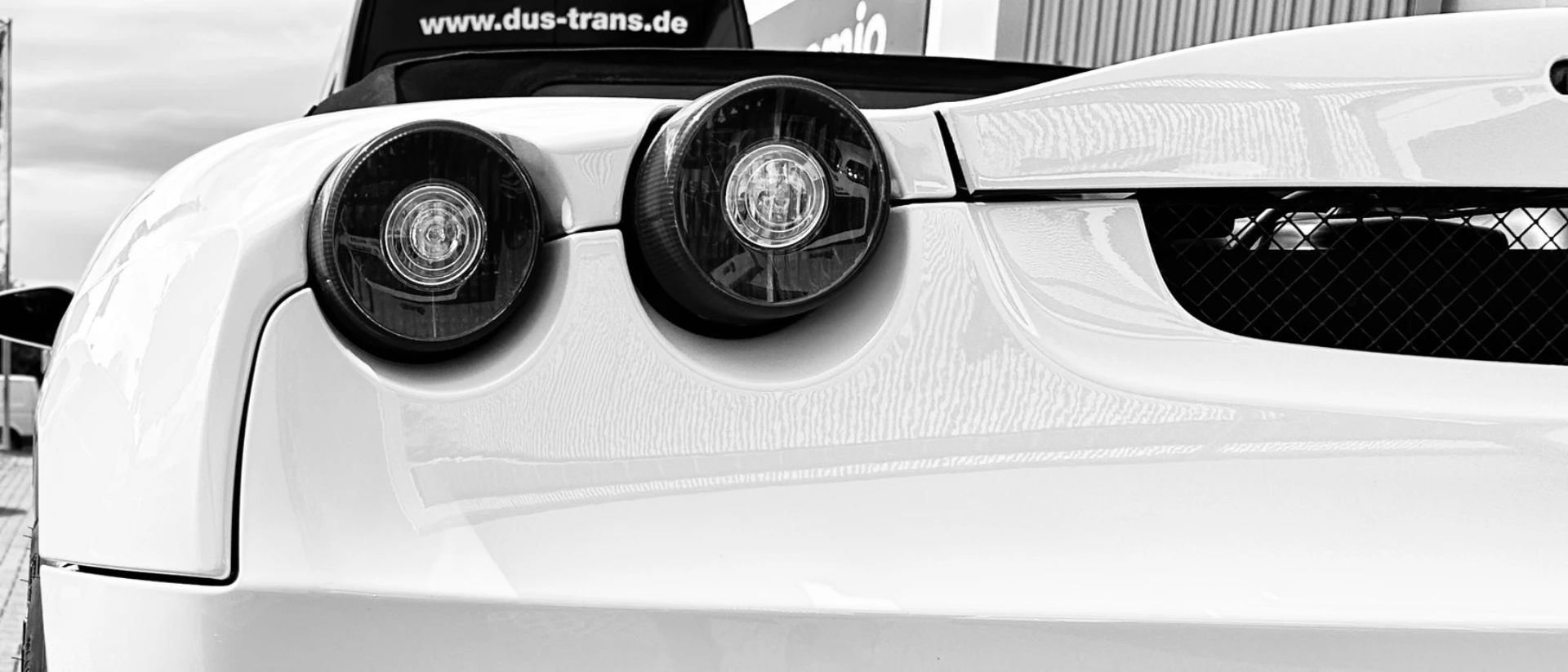 rueckleuchten-fahrzeugbeleuchtung Rückleuchten Fahrzeugbeleuchtung eines weißen Ferrarie